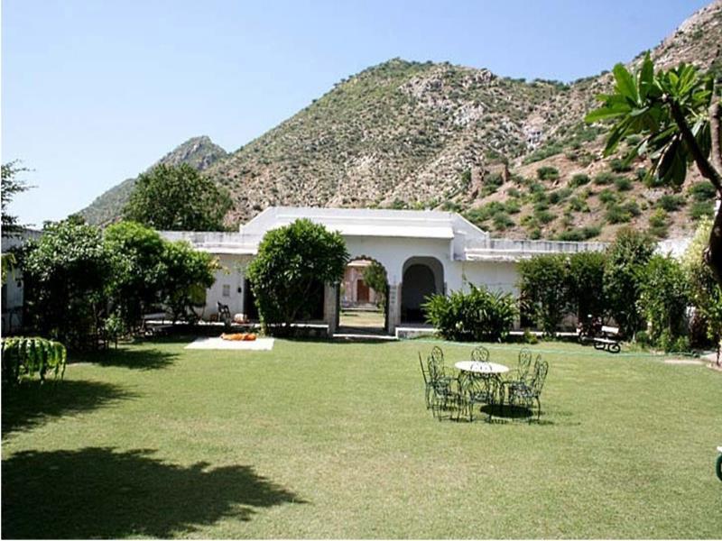 Rajmahal Palace - Kanota Hotels Deoli Bagian luar foto